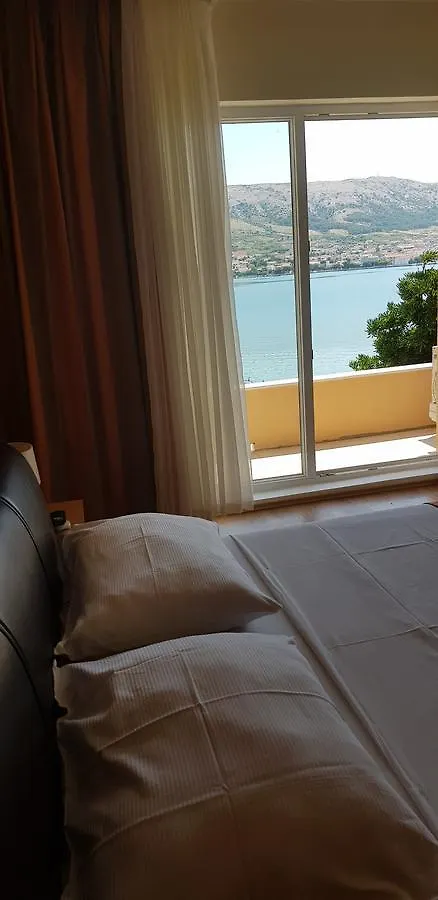 Boutique Villa Revelin 帕格 克罗地亚