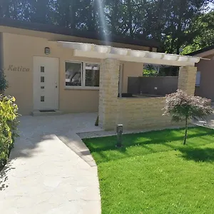https://holiday-park-mimoza.in-istria.net